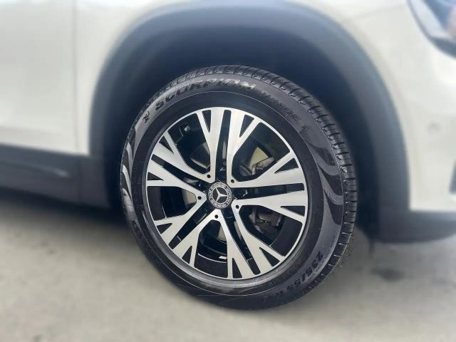 Mercedes-Benz GLB 220 4MATIC Progressive