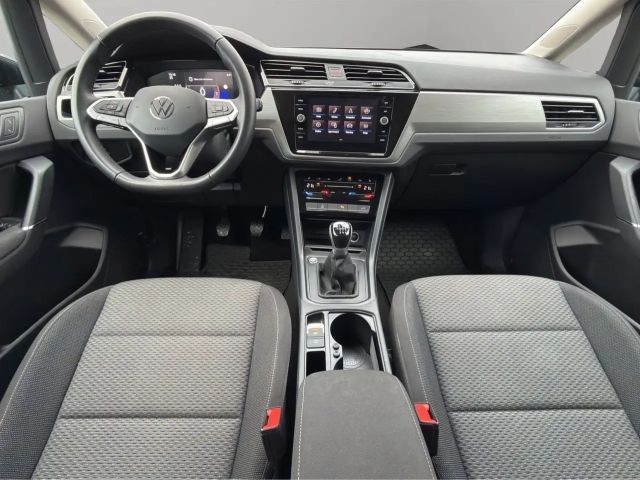 Volkswagen Touran 1.5 TSI Comfortline