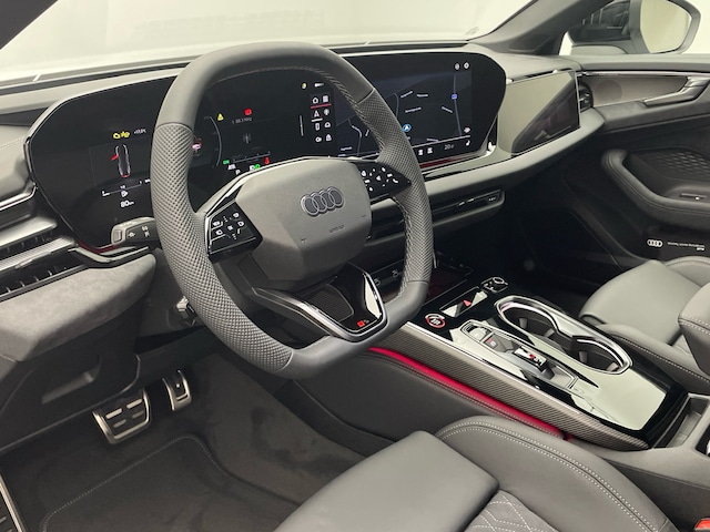 Audi A6 Avant Quattro S-Tronic