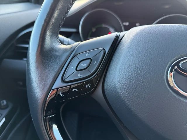 Toyota C-HR Hybride Team D