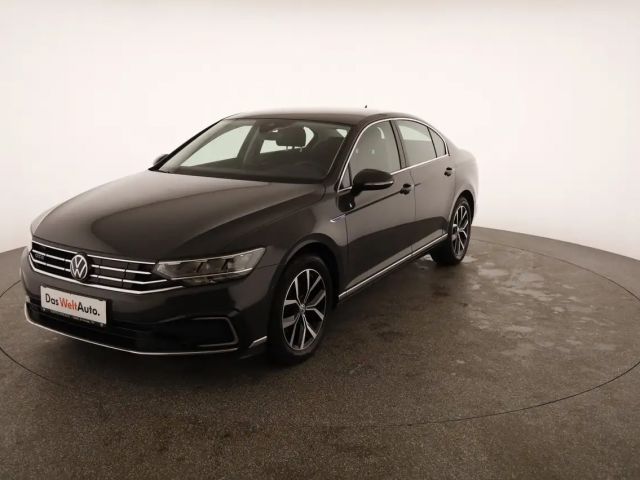 Volkswagen Passat GTE