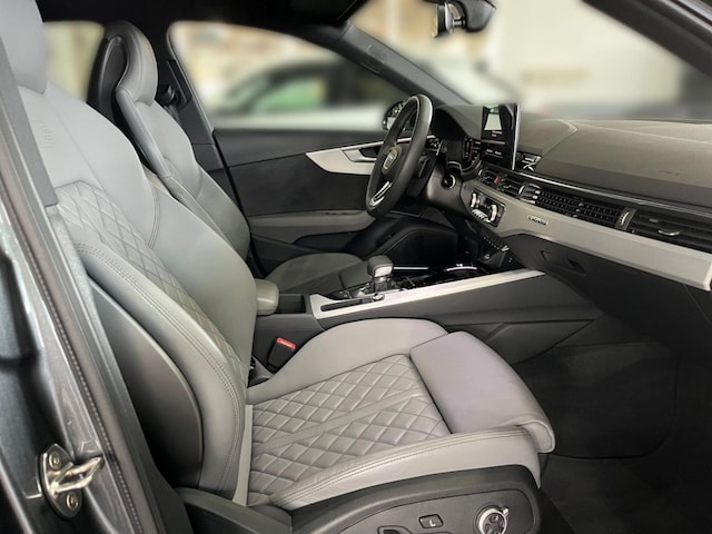Audi A4 40 TDI Avant Quattro S-Line S-Tronic