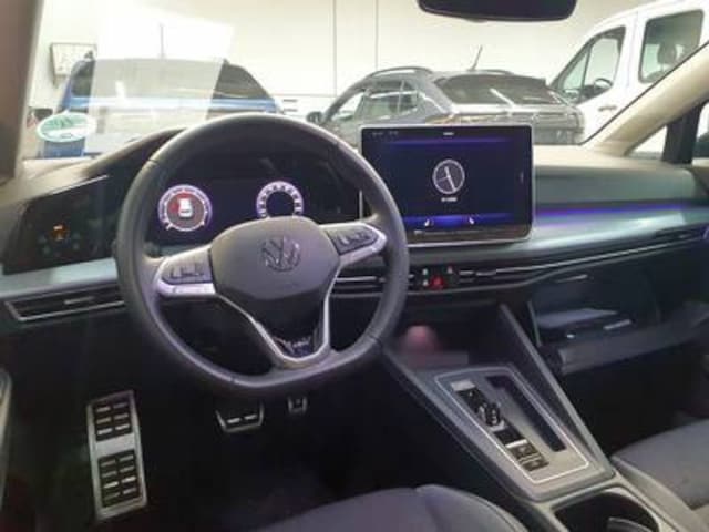 Volkswagen Golf 1.5 eTSI DSG Golf VIII IQ.Drive