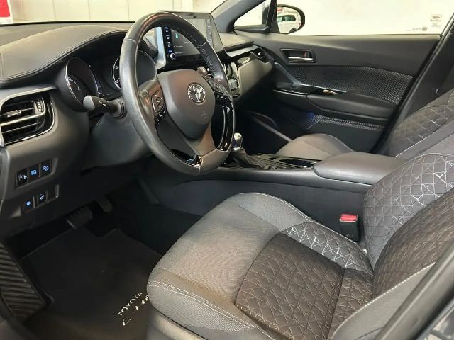 Toyota C-HR Hybride Team D