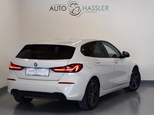 BMW 118 118i Sedan Sport Line