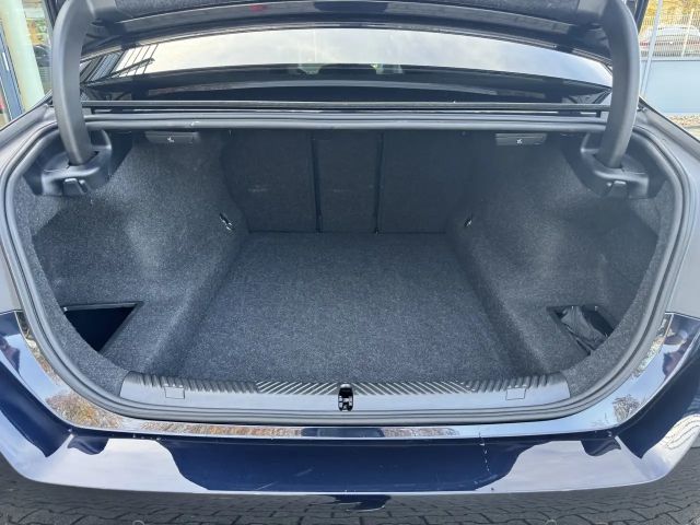 BMW 520 520i M-Sport Sedan