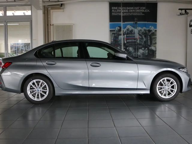 BMW 320 320i Sedan
