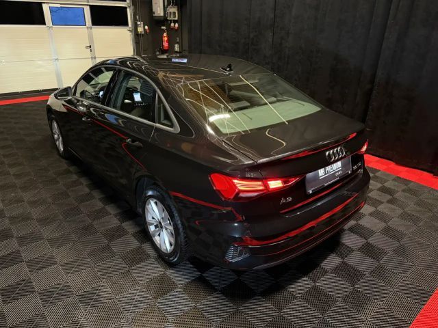 Audi A3 30 TDI Sedan