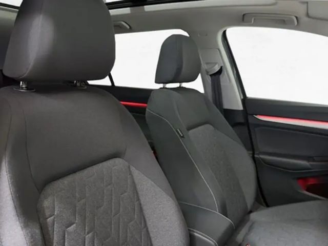 Volkswagen Golf 1.5 eTSI DSG Move Variant