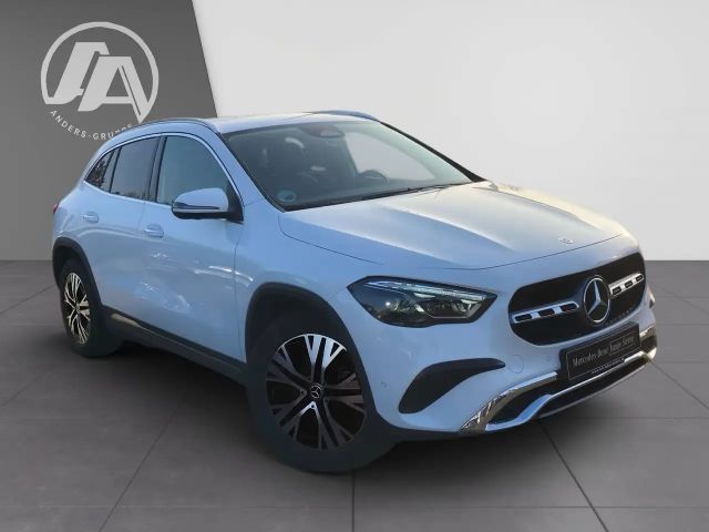 Mercedes-Benz GLA 200 Progressive