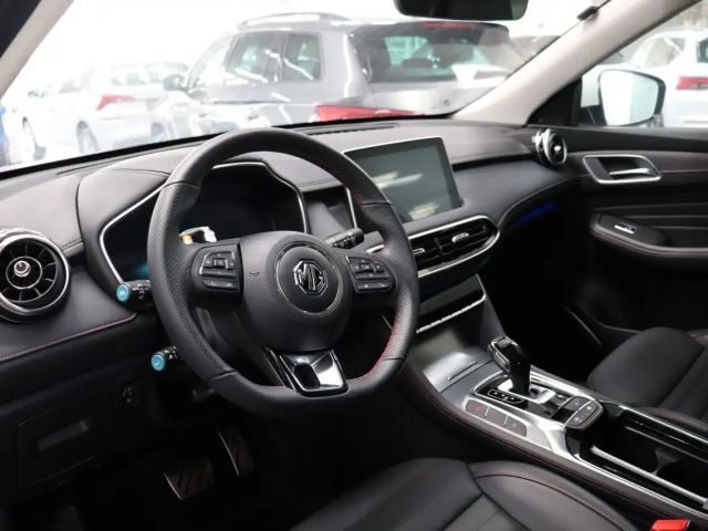 MG EHS Luxury PHEV