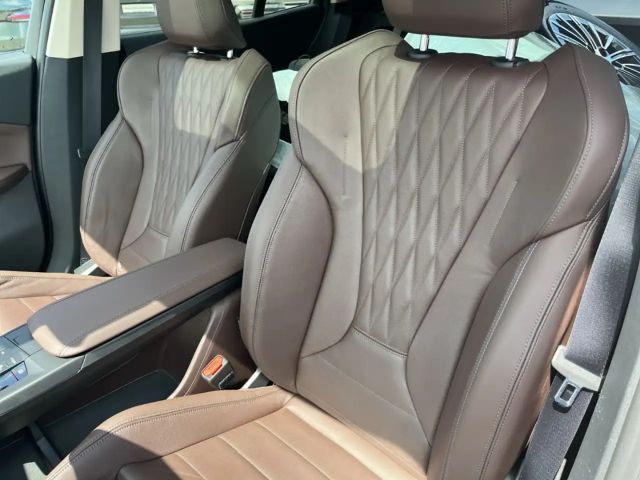 BMW X2 xDrive30/HUD/Panoramadach/Navi/Leder/LED/ACC