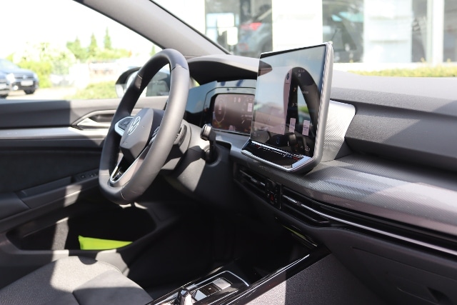 Volkswagen Golf 1.5 eTSI DSG