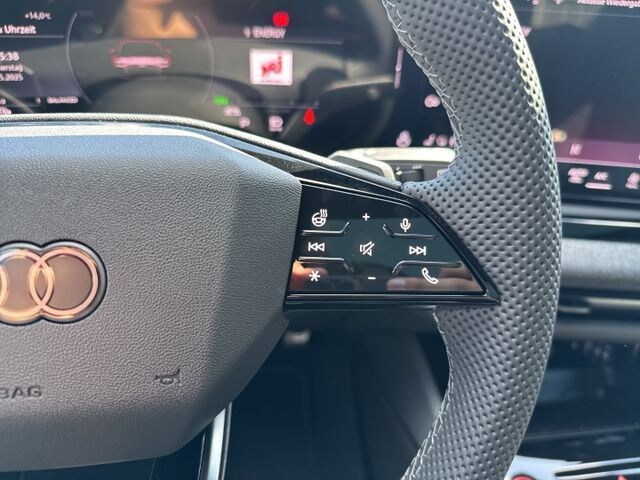 Audi A6 Avant Quattro S-Tronic