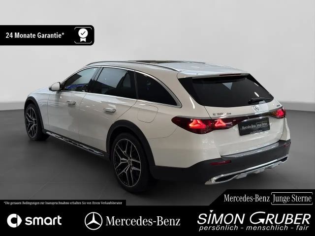 Mercedes-Benz E 300 4MATIC