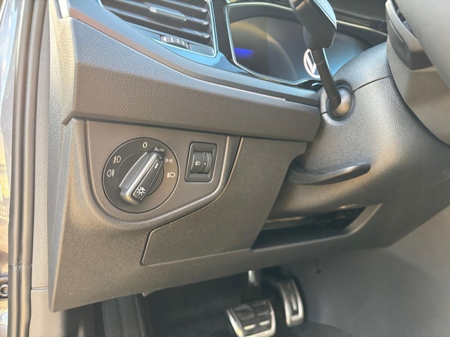 Volkswagen Polo 1.0 TSI DSG R-Line