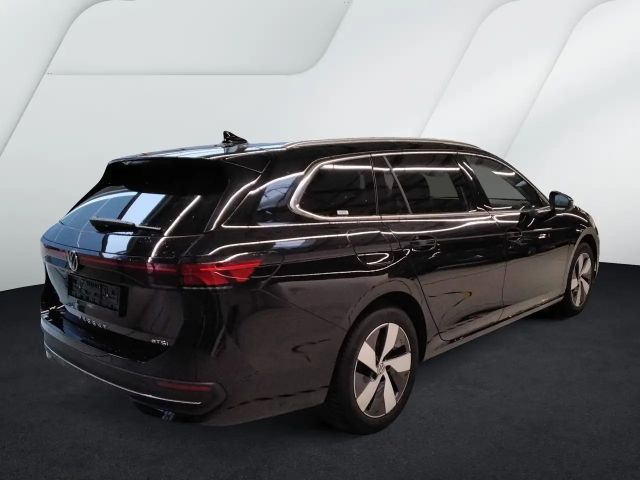 Volkswagen Passat 1.5 eTSI Business