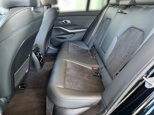 BMW 330 330e Sedan xDrive