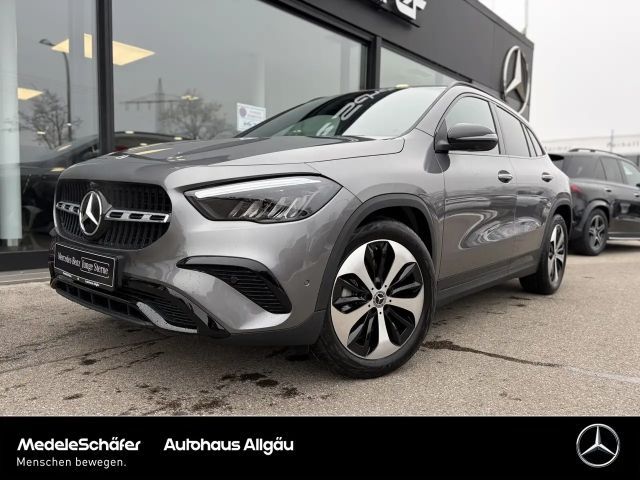 Mercedes-Benz GLA 200 GLA 200 Night AHK Distro Keyless Led 360° Ambi