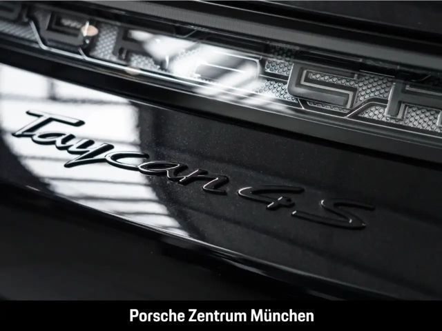 Porsche Taycan 4S Cross Turismo