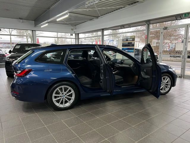 BMW 320 320d Touring xDrive