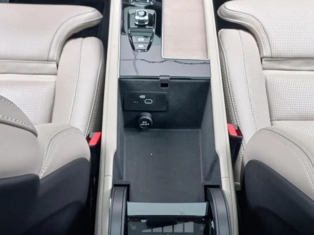 Volvo XC90 Bright Ultra