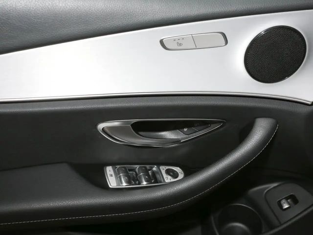 Mercedes-Benz E 200 AVANTGARDE E 200 d Estate