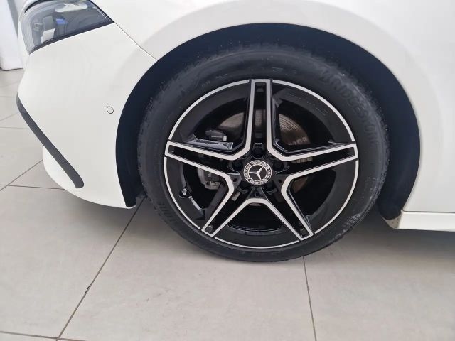 Mercedes-Benz A 180 AMG Line Hatchback