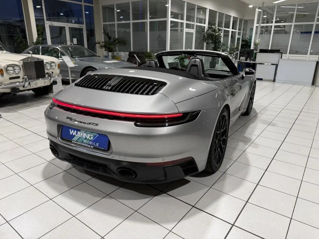 Porsche 911 Cabriolet Carrera GTS