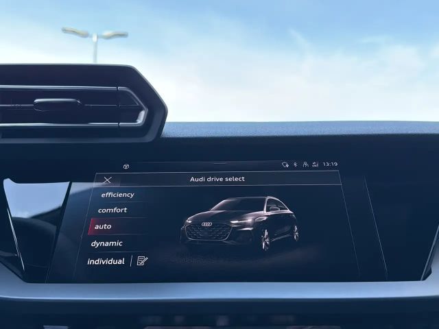 Audi A3 40 TFSI Hybride S-Line Sedan