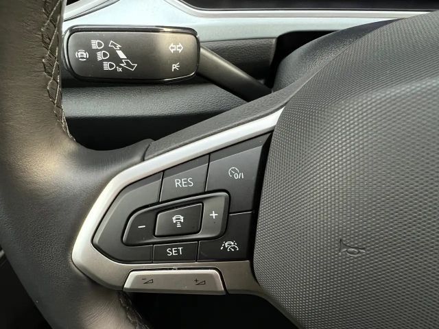 Volkswagen T-Roc 1.0 TSI Plus