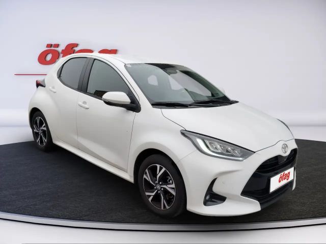 Toyota Yaris Active Hybride VVT-i