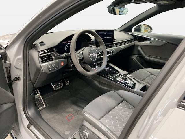 Audi RS4 Avant Quattro