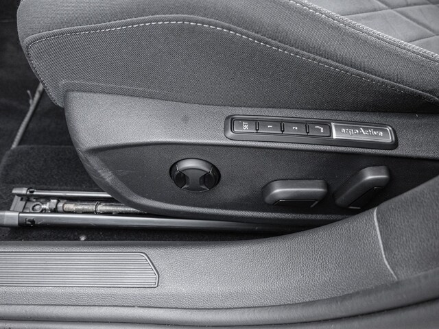 Volkswagen Golf 2.0 TDI DSG Variant