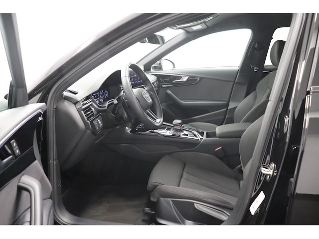 Audi A4 40 TFSI Avant S-Tronic