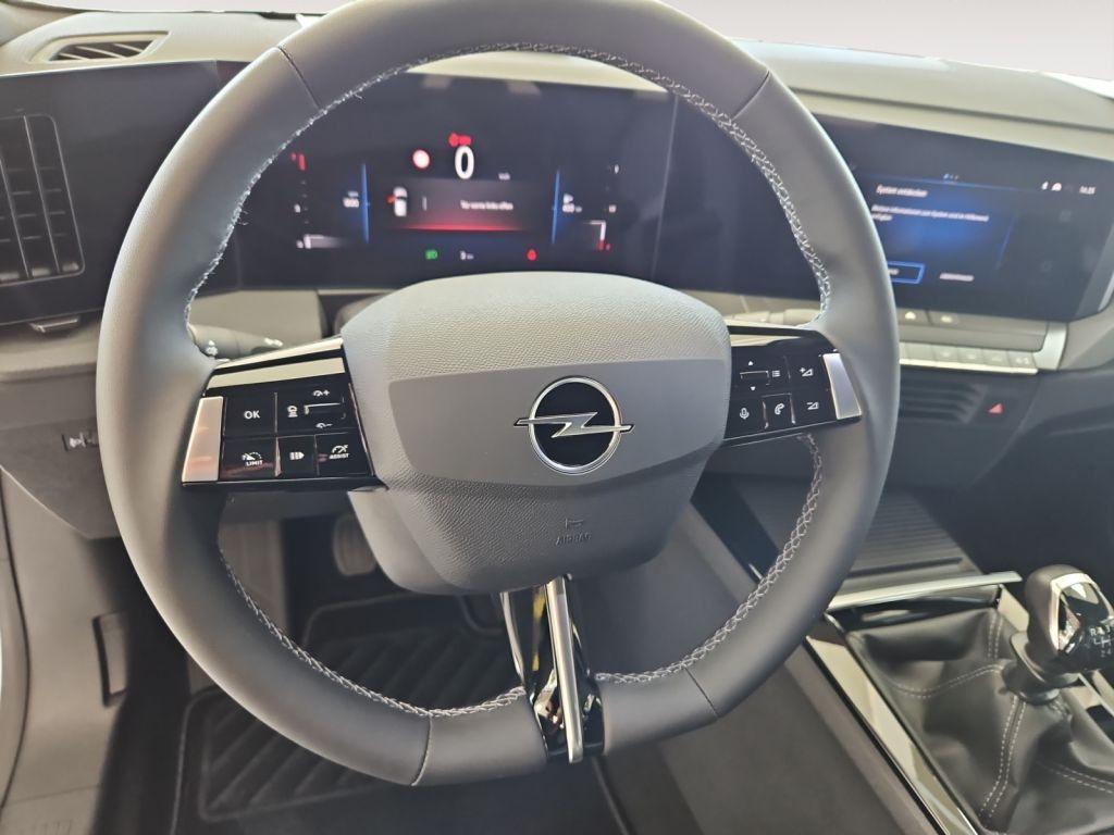 Opel Astra 1.2 Turbo Edition Sports Tourer Turbo