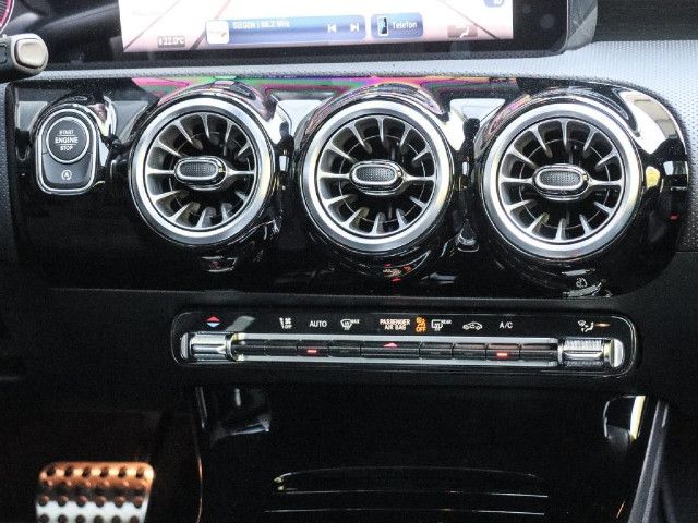 Mercedes-Benz CLA 180 AMG Line Shooting Brake