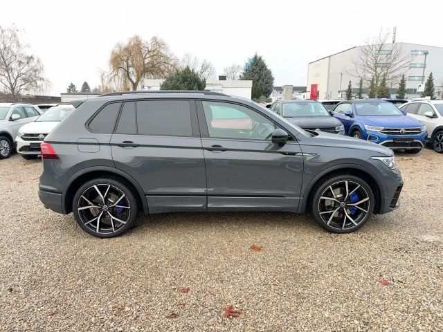 Volkswagen Tiguan R / R-Performance / Akrapovice