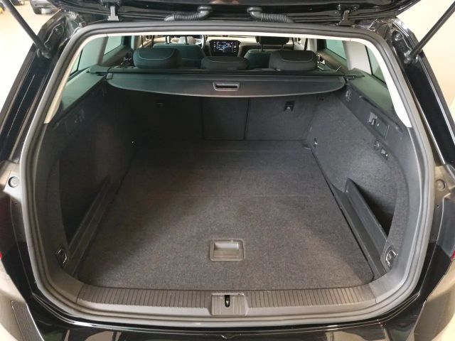 Volkswagen Passat 1.5 TSI Business DSG