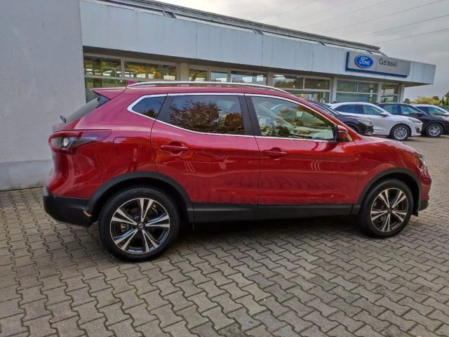 Nissan Qashqai Zama Autom PANO Navi KLIMA Sitzhzg Kamer