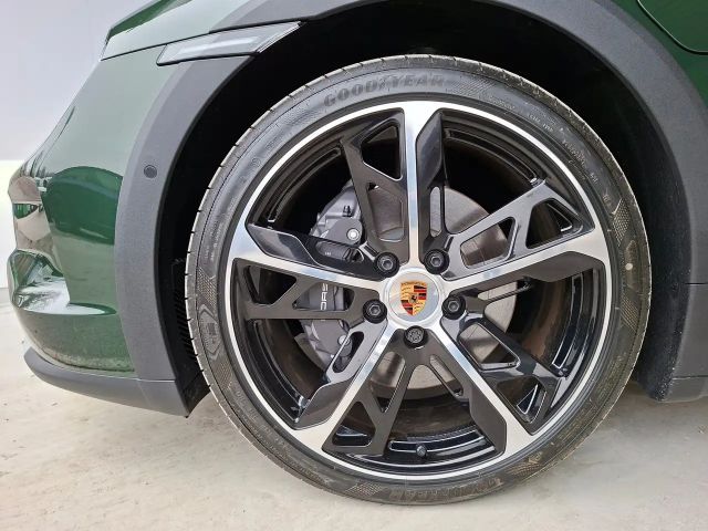 Porsche Taycan 4 Cross Turismo