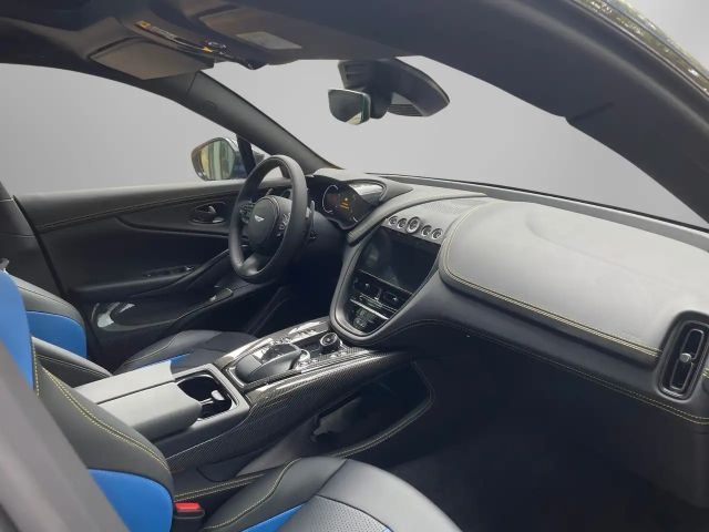 Aston Martin DBX 707