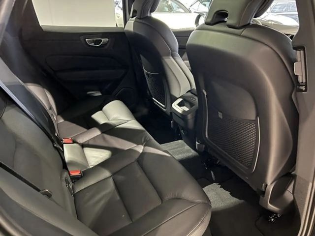 Volvo XC60 AWD Dark Plus