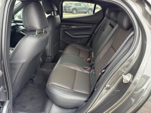 Mazda 3 4WD SkyActiv Takumi e-Skyactiv