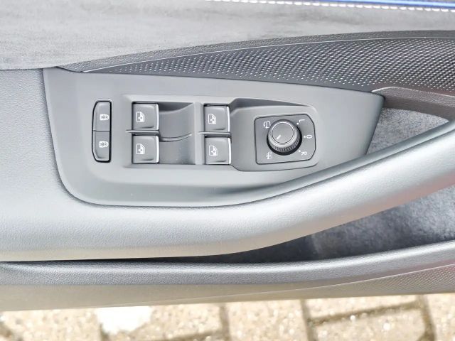 Volkswagen Passat 2.0 TDI DSG R-Line Variant