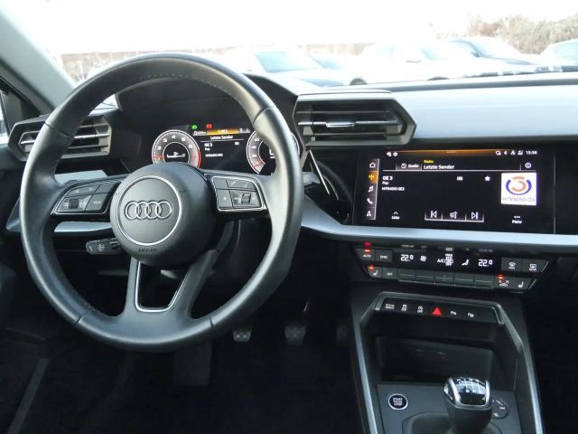 Audi A3 30 TFSI Sedan