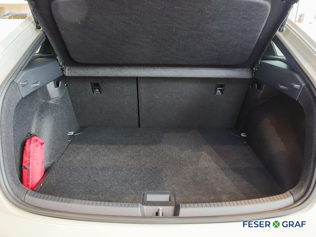 Volkswagen Taigo 1.0 TSI DSG R-Line