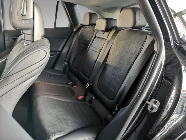 Mercedes-Benz GLC 300 4MATIC AMG Line Premium