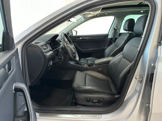 Skoda Superb 2.0 TDI Combi