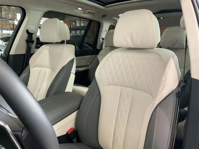 BMW X7 60i Panorama Glasdach Sky-Lounge | Sitzbelüftung |